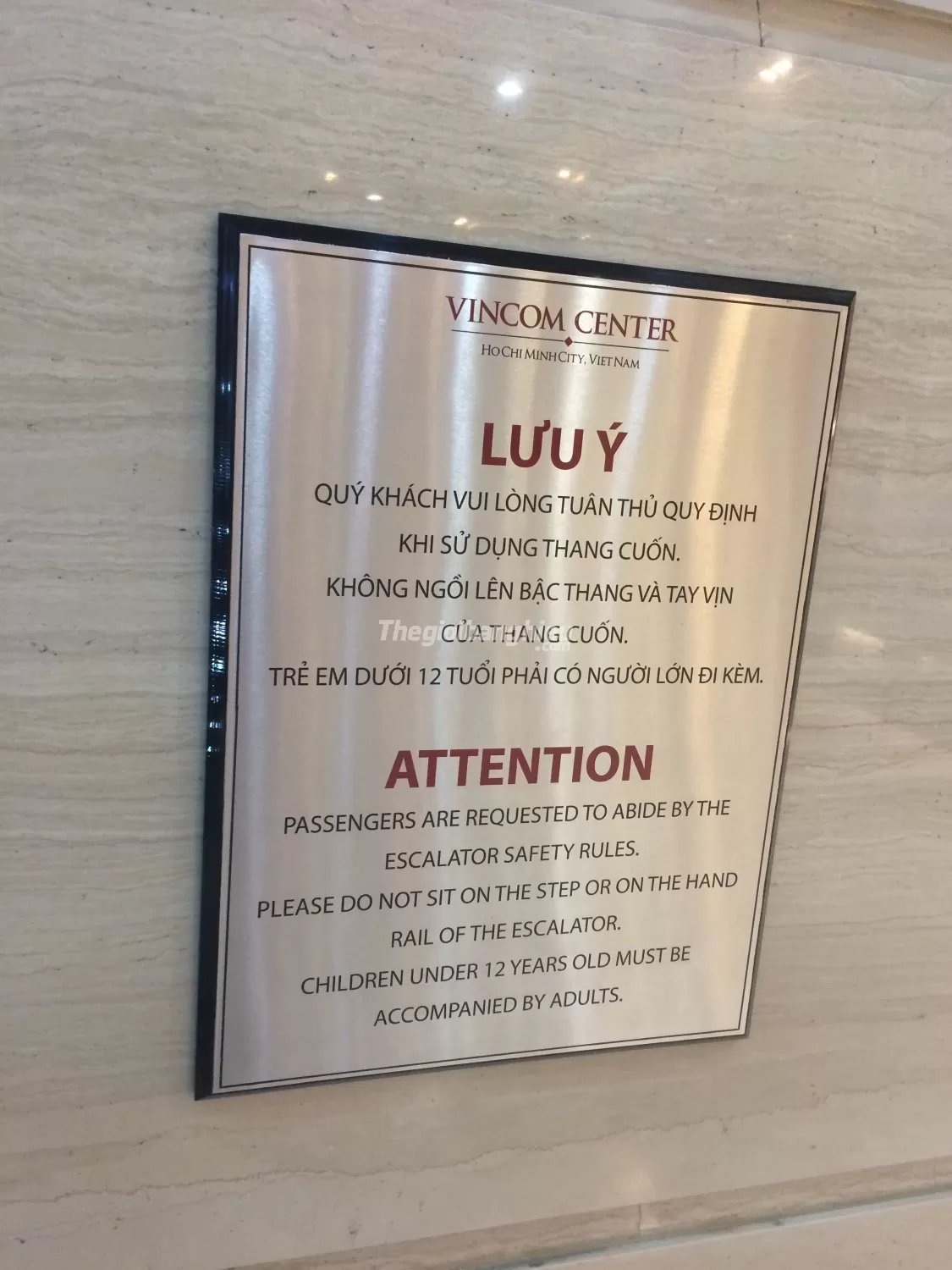 Bảng công ty inox ăn mòn