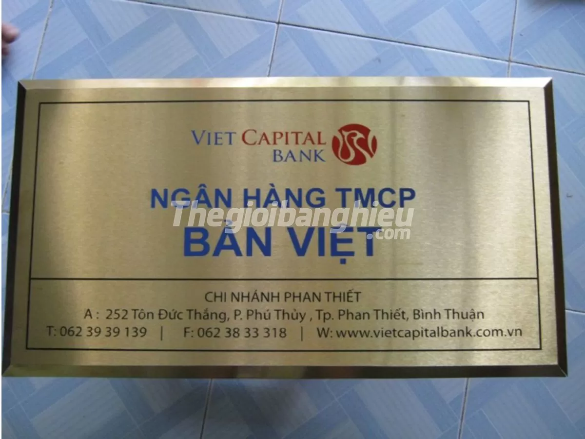 Bảng công ty inox ăn mòn
