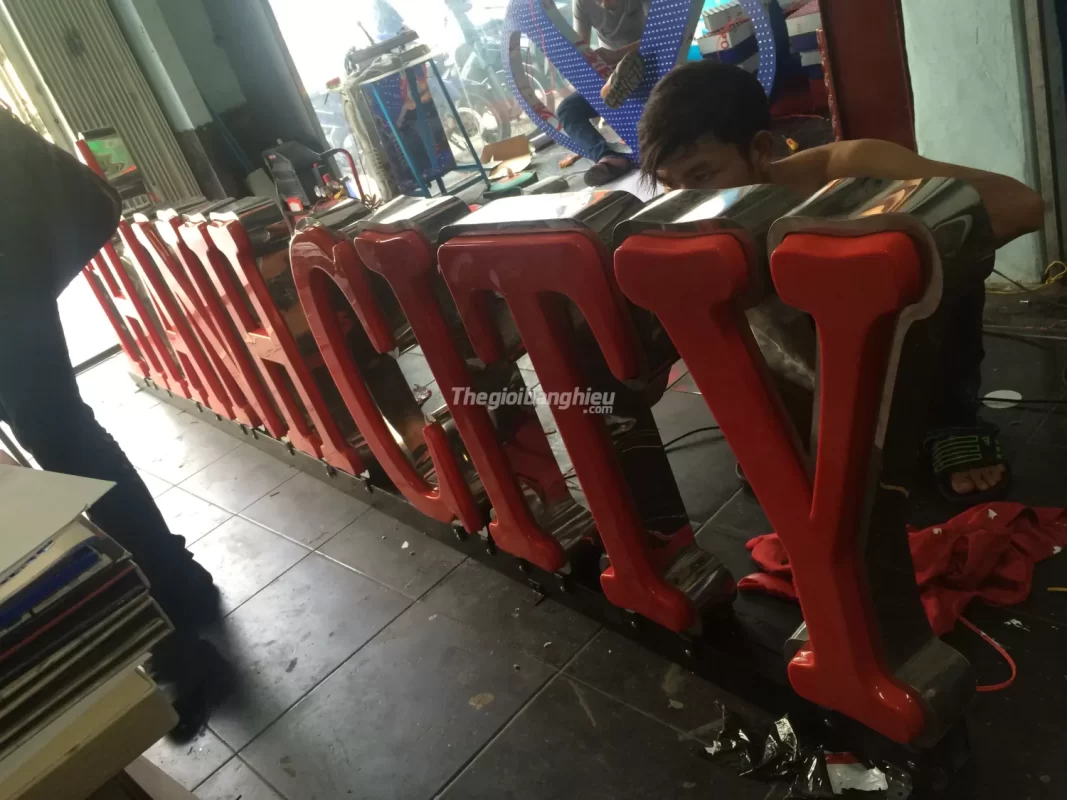 Thiết kế – thi công bảng hiệu