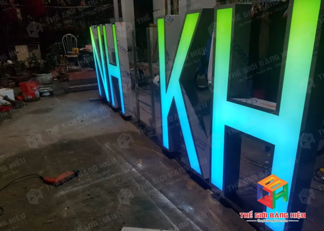 Thiết kế – thi công bảng hiệu