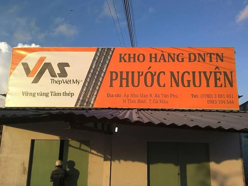 Bảng hiệu quảng cáo: cách chọn vật liệu, thiết kế và thi công để mặt tiền dễ nhìn, dễ nhớ - bảng hiệu quảng cáo