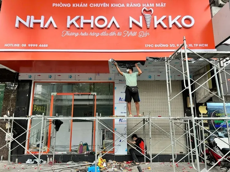 Thi công bảng quảng cáo: làm sao để mặt tiền đẹp, rõ và bền ngay từ đầu?